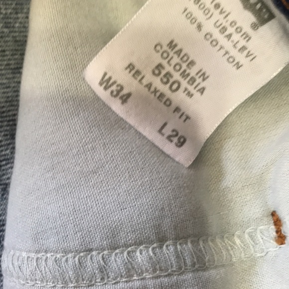 ❤️(81) Men’s Levi jeans, 550 relaxed fit. Size 34W by 29L. Great condition - Picture 3 of 7